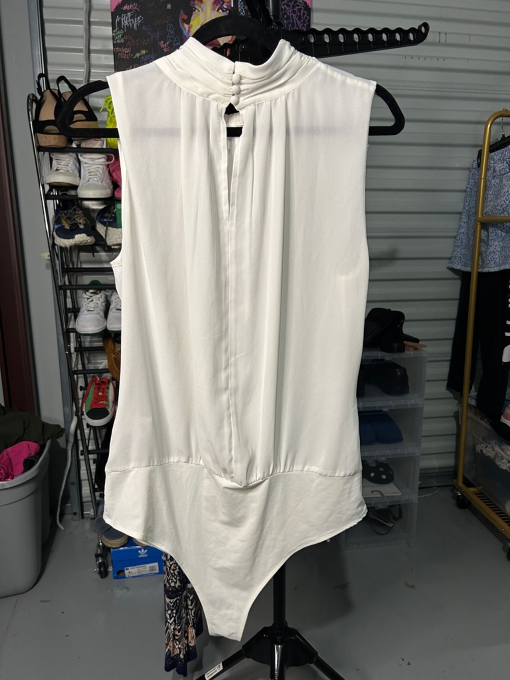 Badgley Mischka Cream Sleeveless Mock Neck Bodysuit size 12 - Picture 3 of 5